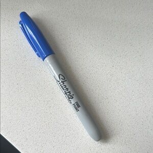 Sharpie Fine Point Blue and Gray Marker